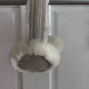 UGG NEW Earmuff/Earphones